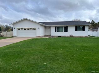 1545 N Westwood Cir, Ishpeming, MI 49849