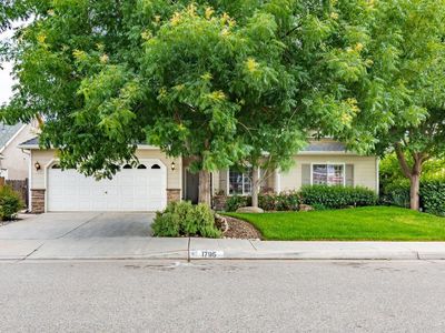 1795 E Turnberry Ave, Fresno, CA, 93730