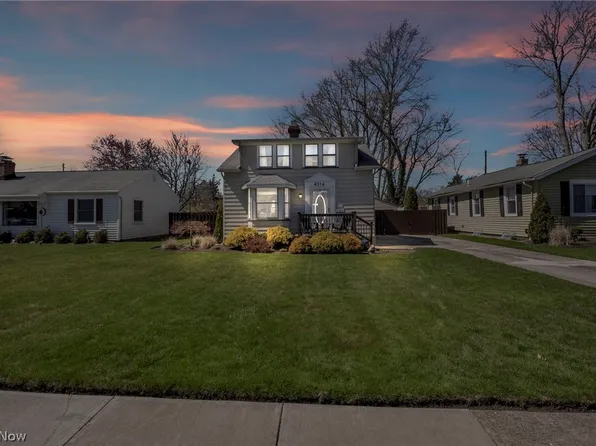 4114 W 220th St, Fairview Park, OH 44126