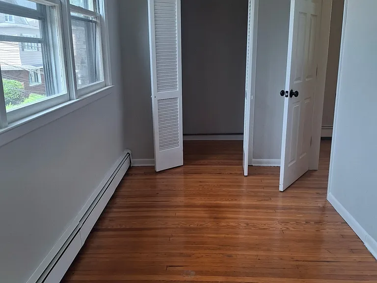 69 Kossuth St #2 — Photo 5