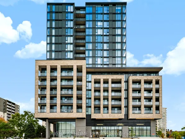 86 Dundas St E, Mississauga, ON
