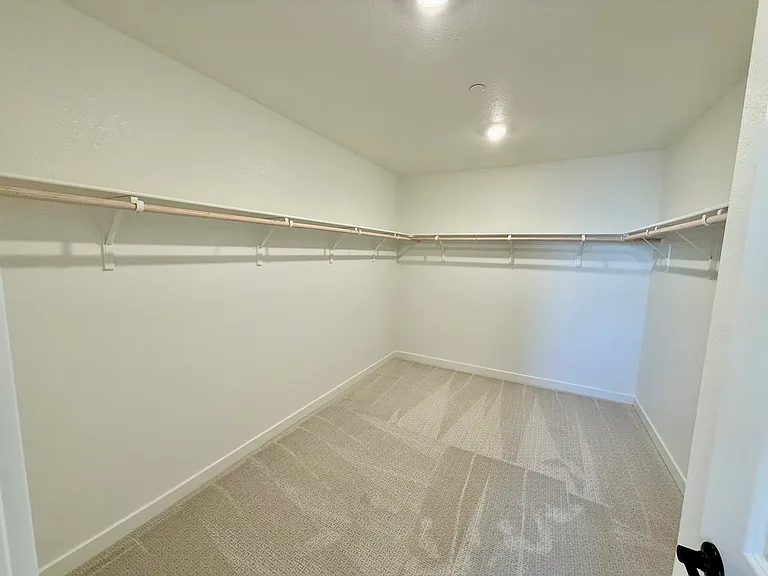 4581 Field View Dr — Photo 20