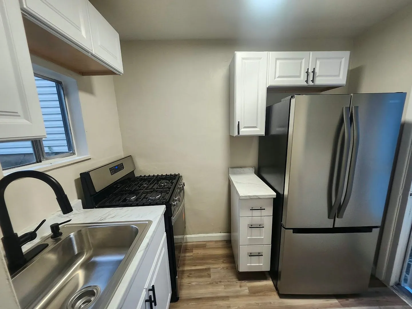 Charming 4BR Home in Pittsburgh, Section 8 Considered!! — Photo 3