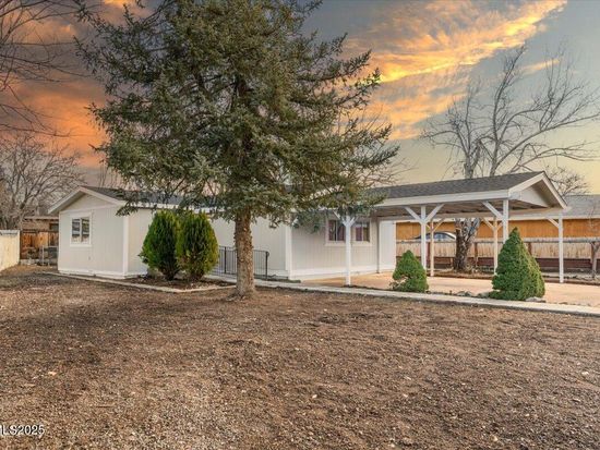 140 Sugar Hill Dr, Sun Valley, NV 89433