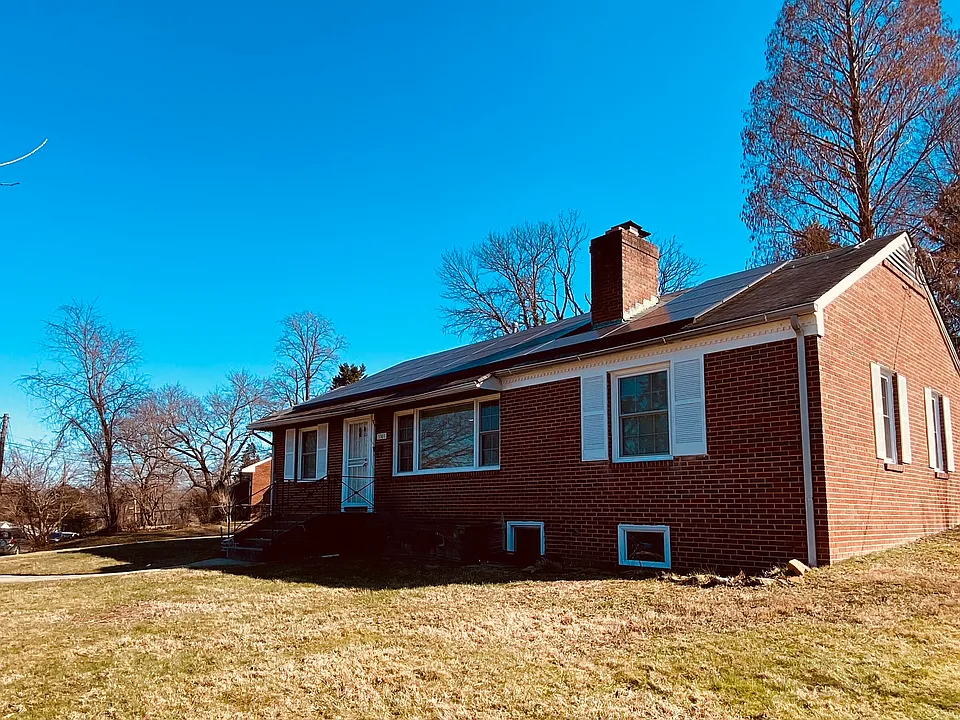 3301 Gumwood Dr