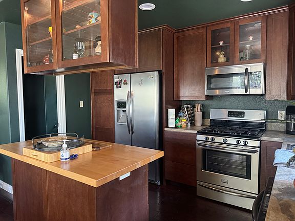 4th image of 27607 Oak Knoll Dr