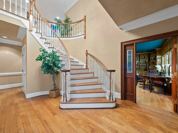 111 Foxridge Rd, Chapel Hill, NC 27514