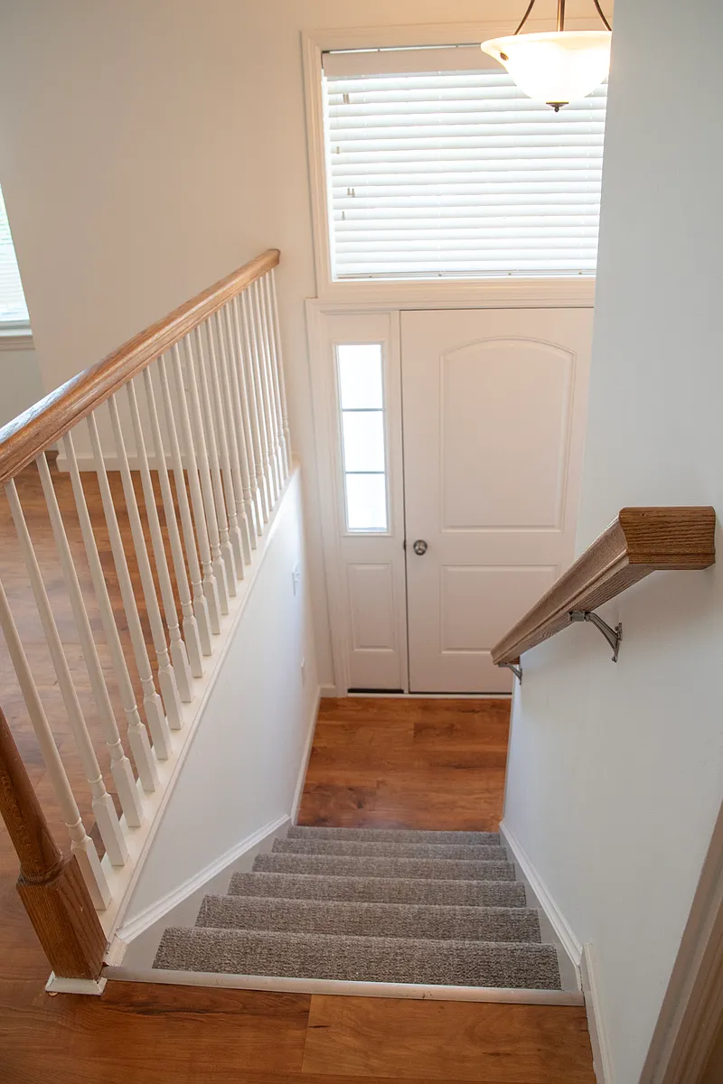 Building Photo - 635 Winding Ln