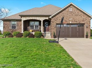 1105 Deer Fields Trce, La Grange, KY