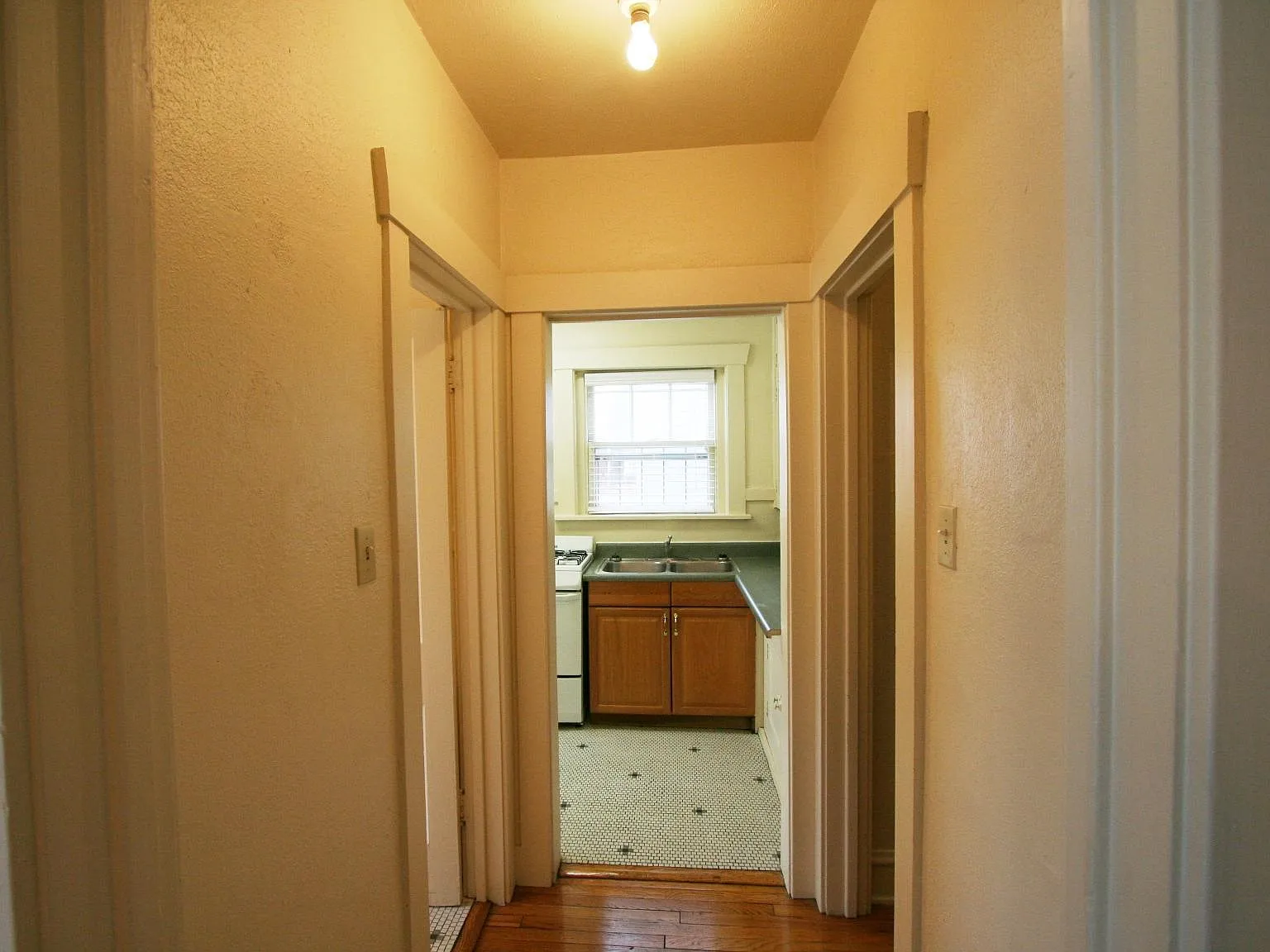 Studio, 460 sqft, $1,095 — Photo 4