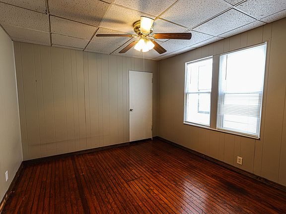 5th image of 1108 S Harlan Ave