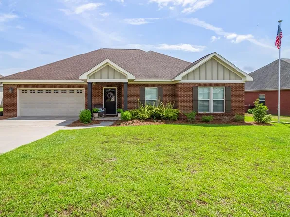 118 Brookstone Ct, Headland, AL 36345