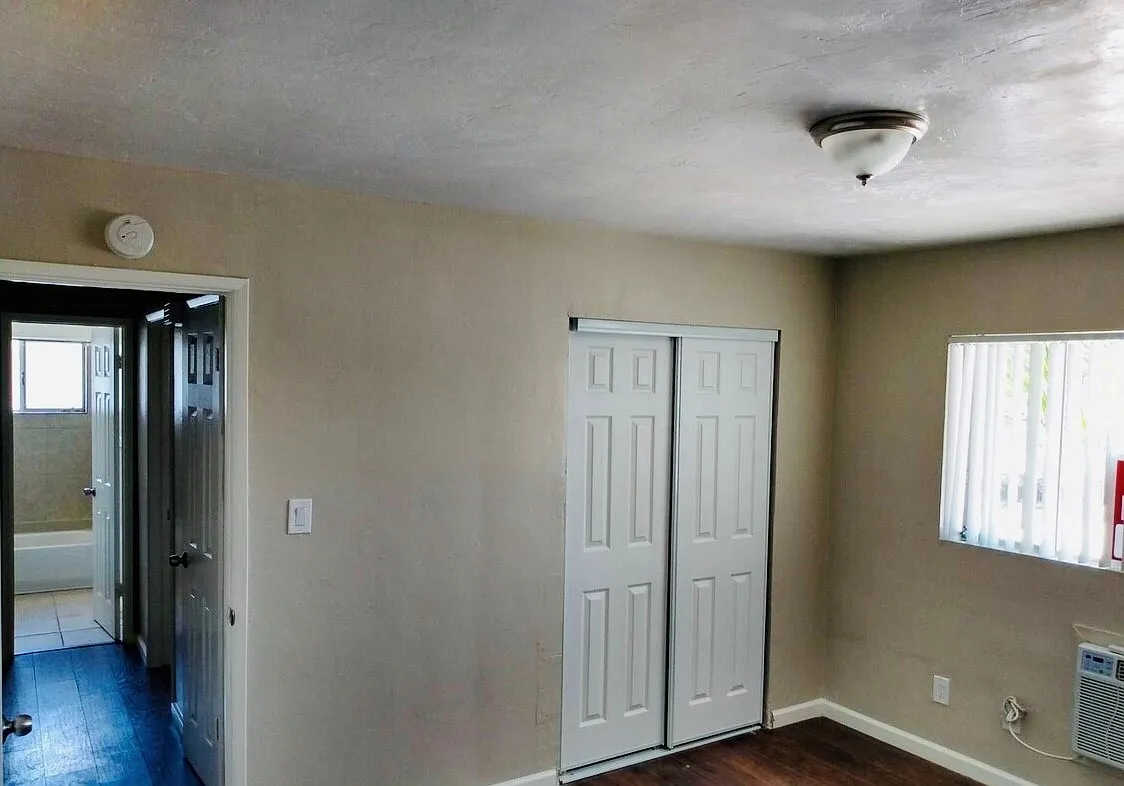 4406 Menlo Ave — Photo 3