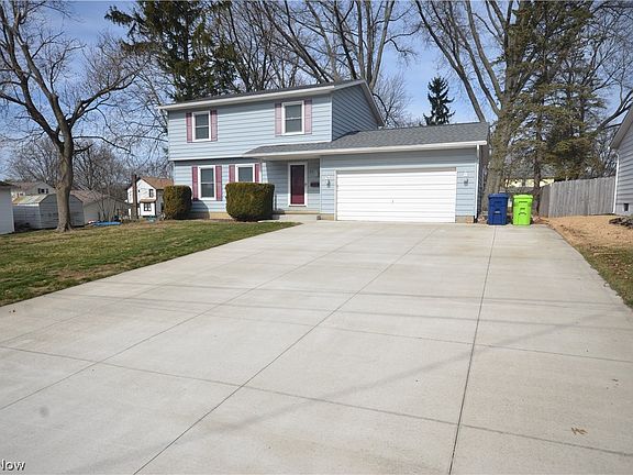 2nd image of 27 E Overdale Dr