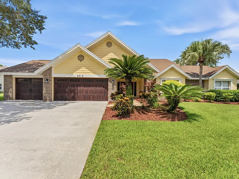 6513 Thoroughbred Loop — Photo 7