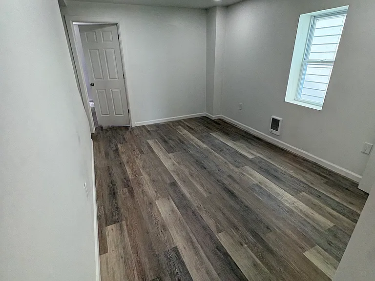 617 Pine Hill St #1 — Photo 5