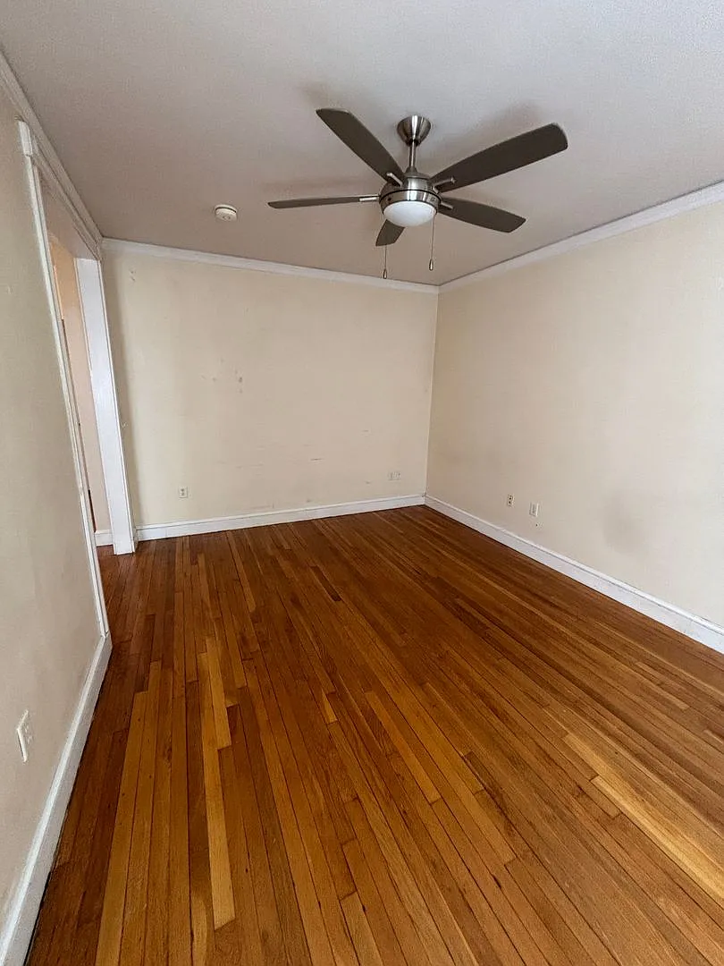 Modern, Oversized Studio On A Quiet Allston Street | B Line — Photo 4