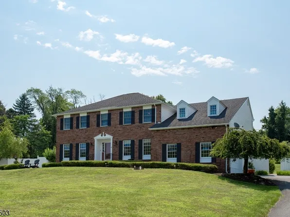 2 Starrett Ct, Sparta Twp., NJ 07871