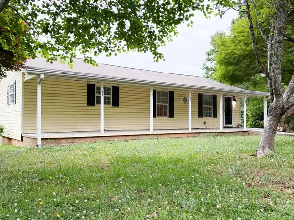 7072 Cantrell Rd, Douglasville, GA 30135