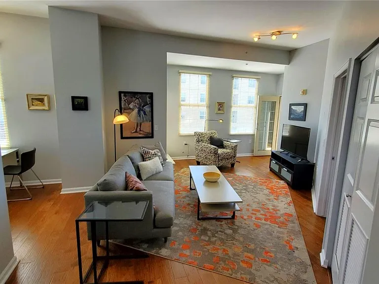 475 W 12th Ave #8H — Photo 8
