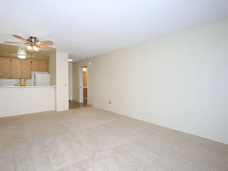 One park Apartments — Photo 11
