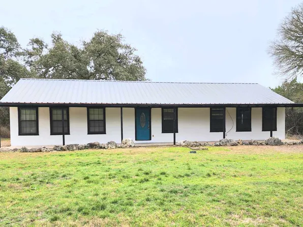 818 Fawn River Dr, Spring Branch, TX 78070