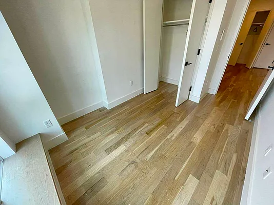 Rented by Tapiro Realty | media 4