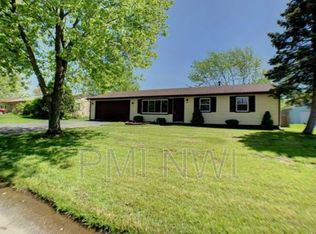 615 Oxford Rd, Valparaiso, IN 46385