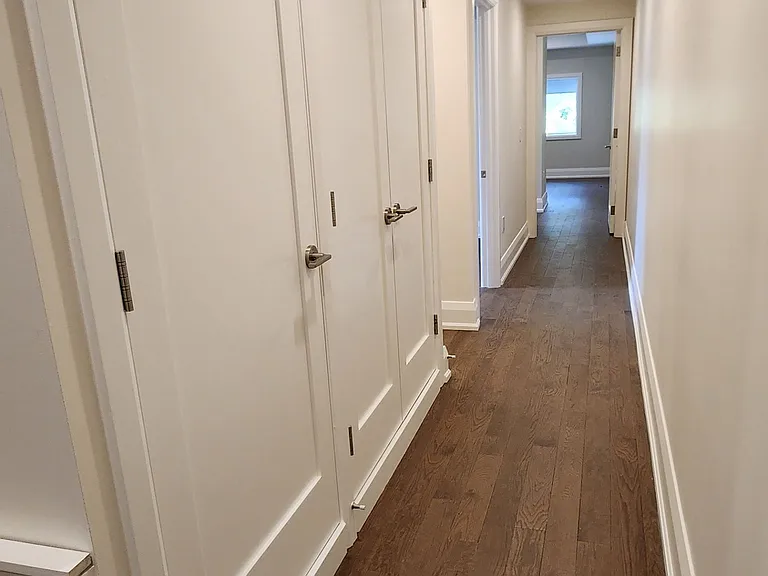 2579 Yonge St #202 — Photo 12