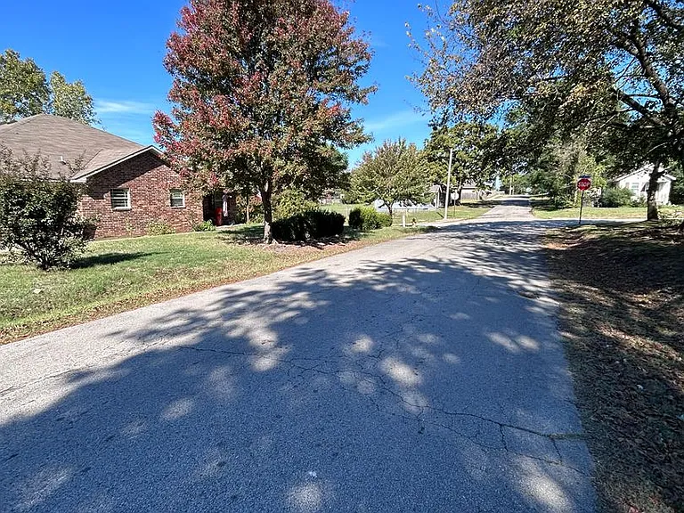 2200 S 17th A F Fld #A-F — Photo 3