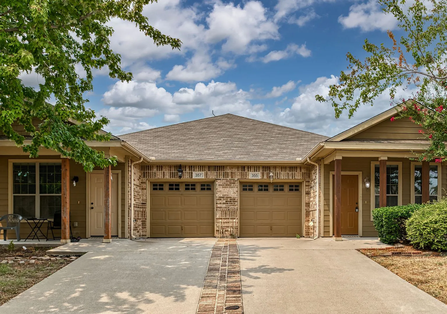 Available Now! Beautiful 3 Bedroom Duplex Located In Grand Heritage, Lavon, Texas! — Photo 1