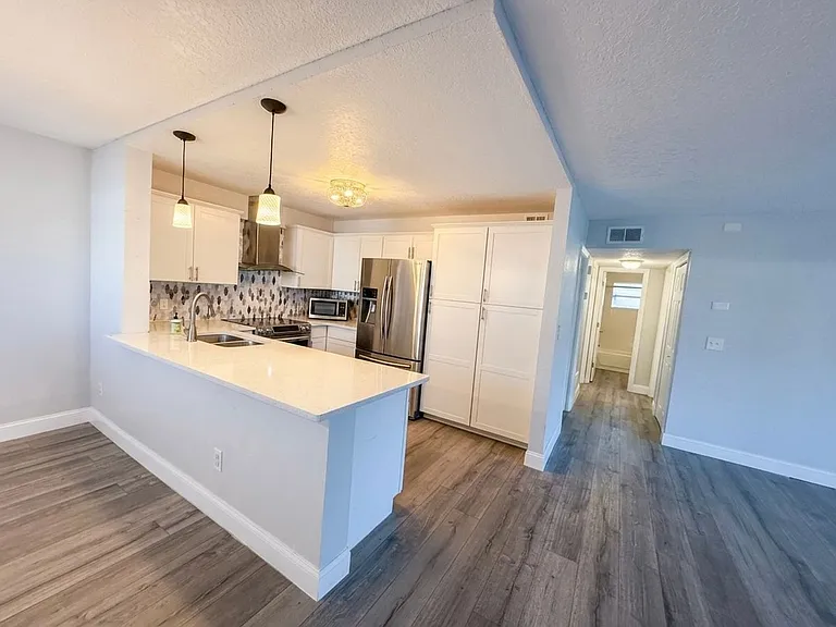 150 Killarney Bay Ct #5 — Photo 5