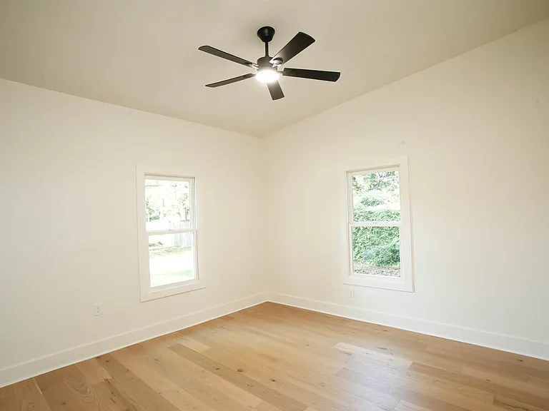 2324 W Daisy L Gatson Bates Dr #2 — Photo 14
