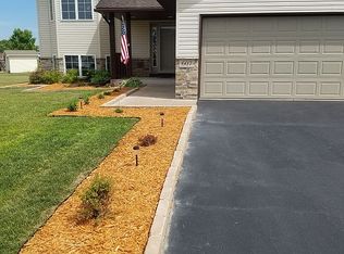 607 Hickory St SW, Isanti, MN 55040