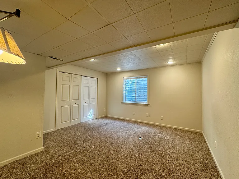 2404 S Holman Cir — Photo 25