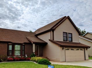 165 Fern Rd, Lake Zurich, IL 60047