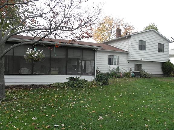 4th image of 6313 Meadowbrook Dr