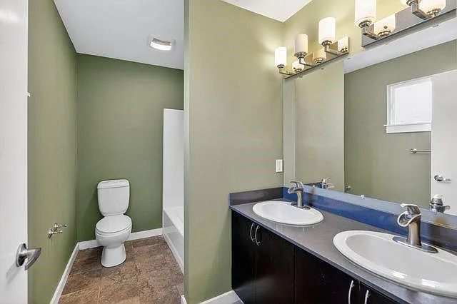 5010 N Prieur St — Photo 17