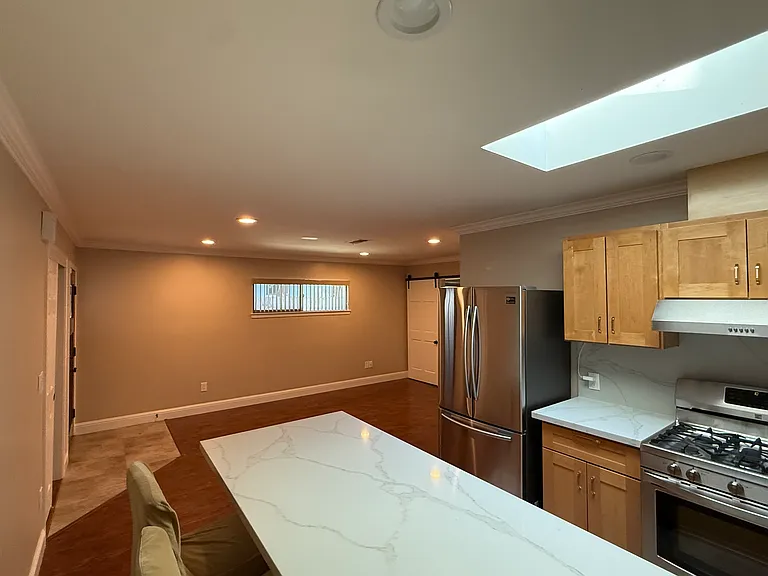 1712 Whipple Ave #A — Photo 2