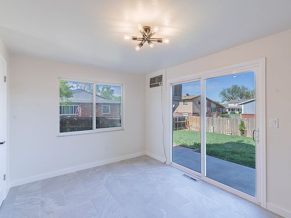 Dining area in kitchen