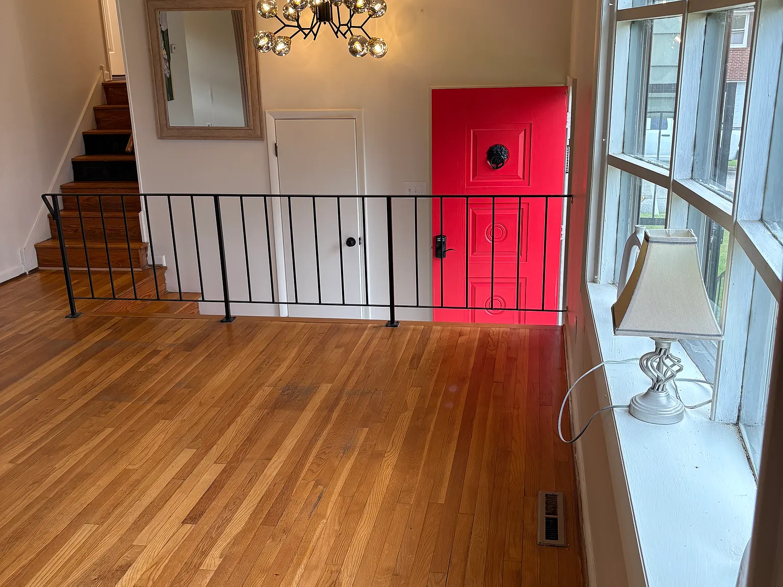 4 bed, 1700 sqft, $2,275 — Photo 4