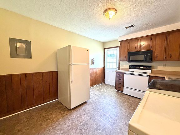 5th image of 748-760 Bancroft Cir #758-C