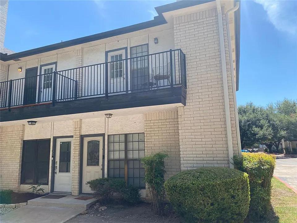 1307 Kinney Ave #161