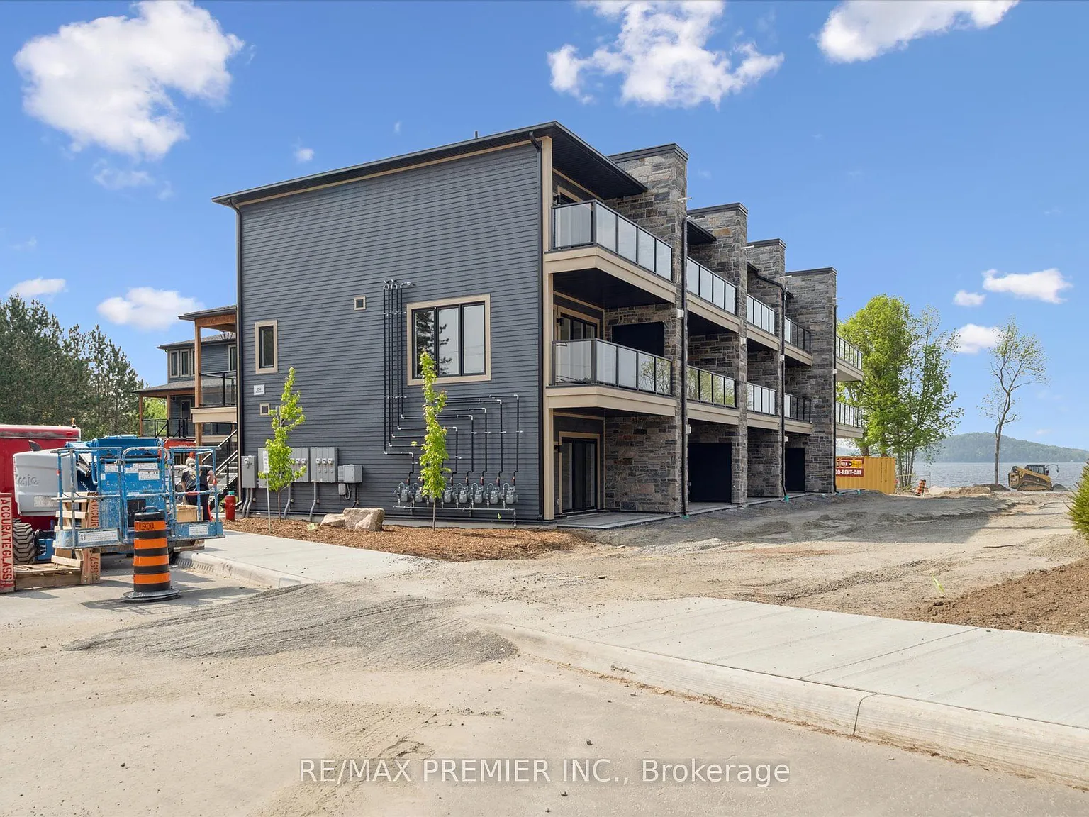 2 bed, $3,300 — Photo 2