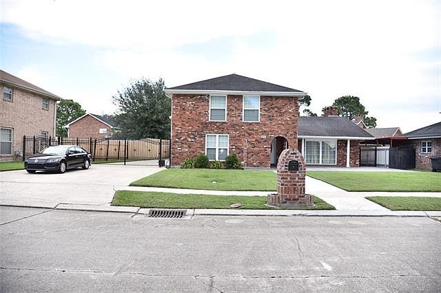 1st image of 6857 Farwood Dr