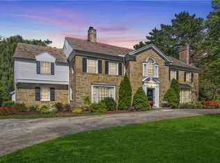 21921 Shaker Blvd, Shaker Heights, OH 44122