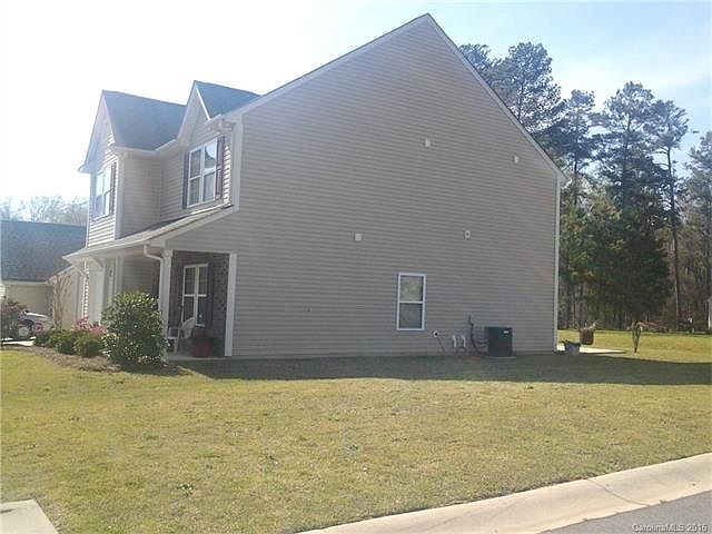 2nd image of 724 Lynville Ln