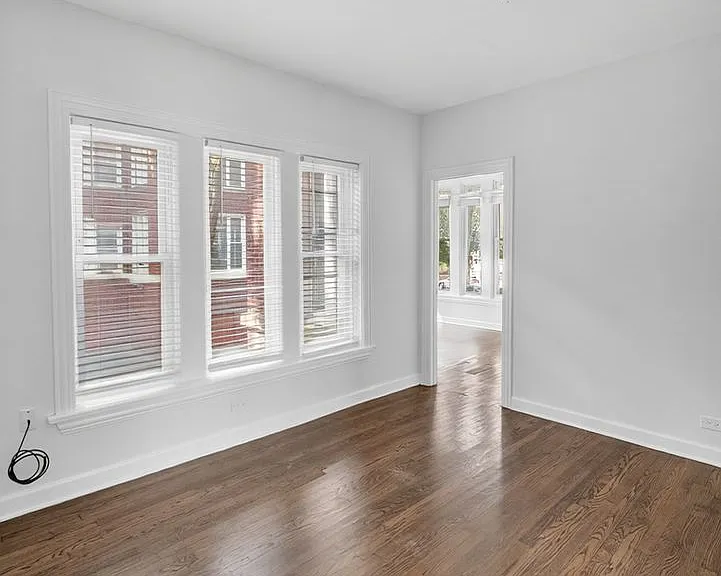 6565 N. Lakewood Renovated Rogers Park Apartments — Photo 25