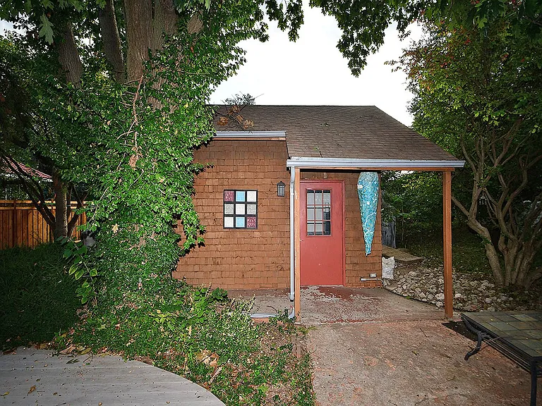 1018 S 36th St — Photo 29
