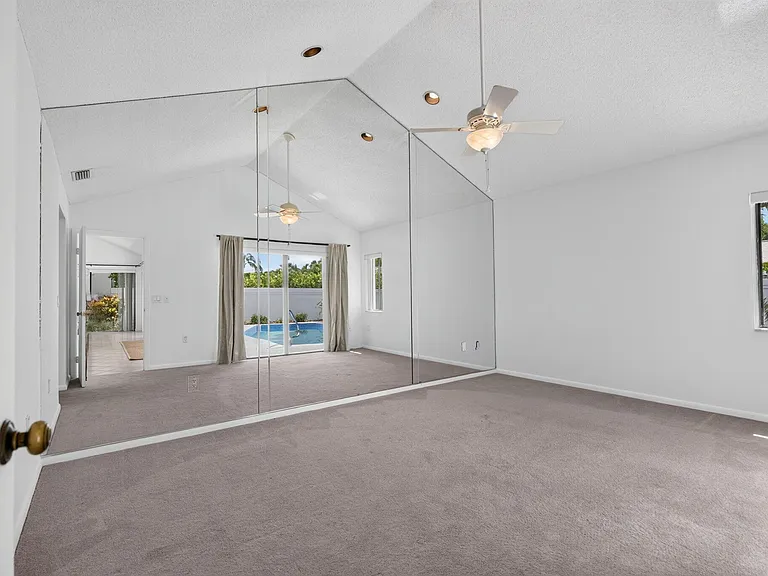 223 E River Park Dr — Photo 16
